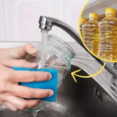 Jak usunąć klej po naklejce z plastiku? Użyj oleju roślinnego i gąbki, aby łatwo pozbyć się lepkich resztek.