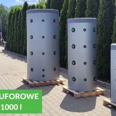 Trzy bufory ciepła 1000l stoją na paletach. Zastanawiasz się, na ile wystarczy bufor ciepła 1000l?