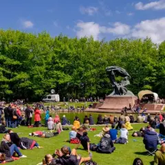 Ile trwa koncert chopinowski w Łazienkach: harmonogram występów 2025