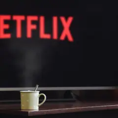 Ciepła herbata i seans z kodem nw-2-5 na Netflixie.